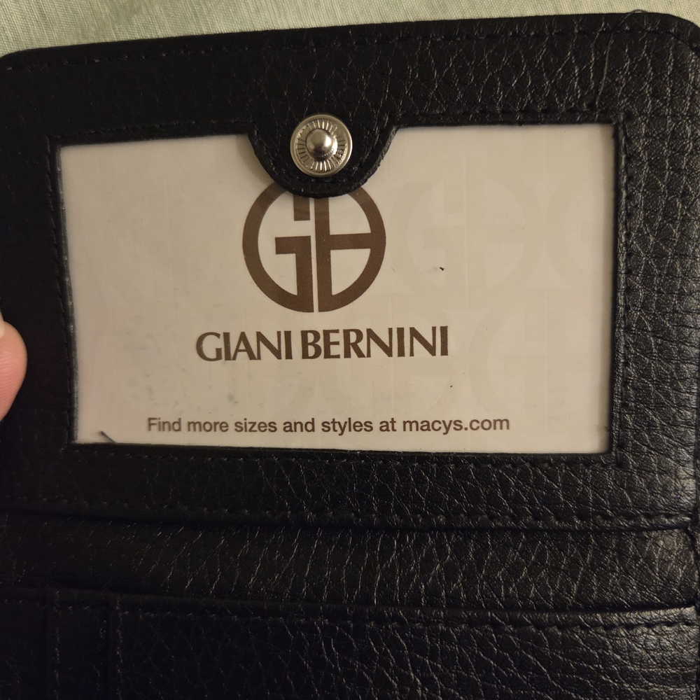 Giant Bernini Black Leather Trifold Wallet with Silver Accent - Picture 3 of 8